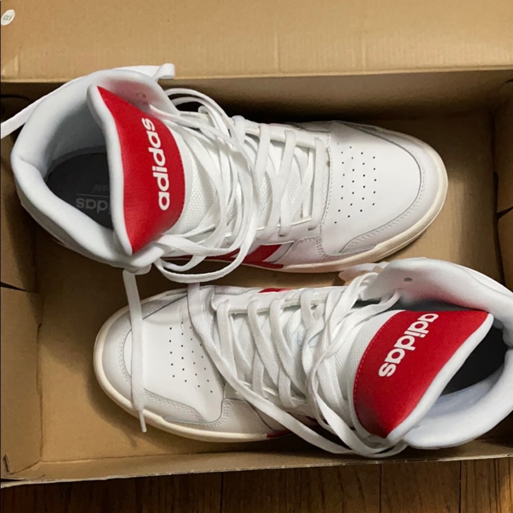 Adidas - Picture 2 of 5